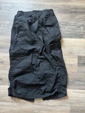 Aritzia Cargo Black Skirt sz XS